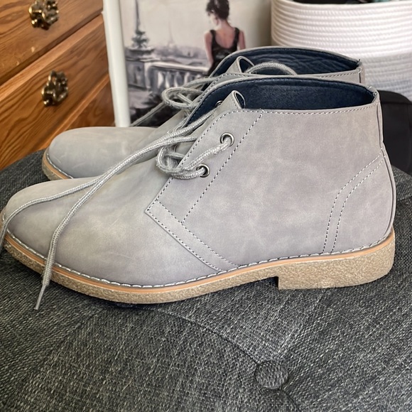 Perry Ellis chukka style boots/shoes - Picture 2 of 5